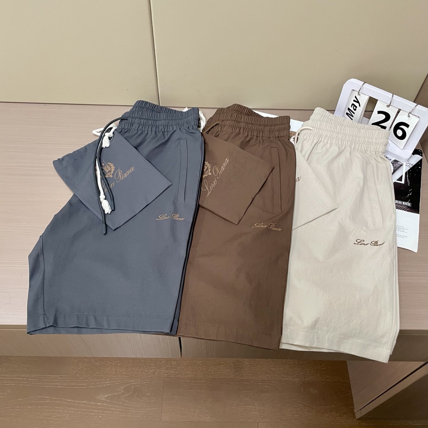 로로피아나 25ss 남성 쇼츠 반바지 3컬러